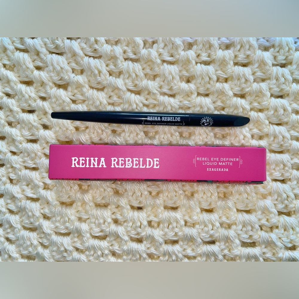 REINA REBELDE REBEL EYE DEFINER LIQUID MATTE EYELINER - Picture 2 of 2